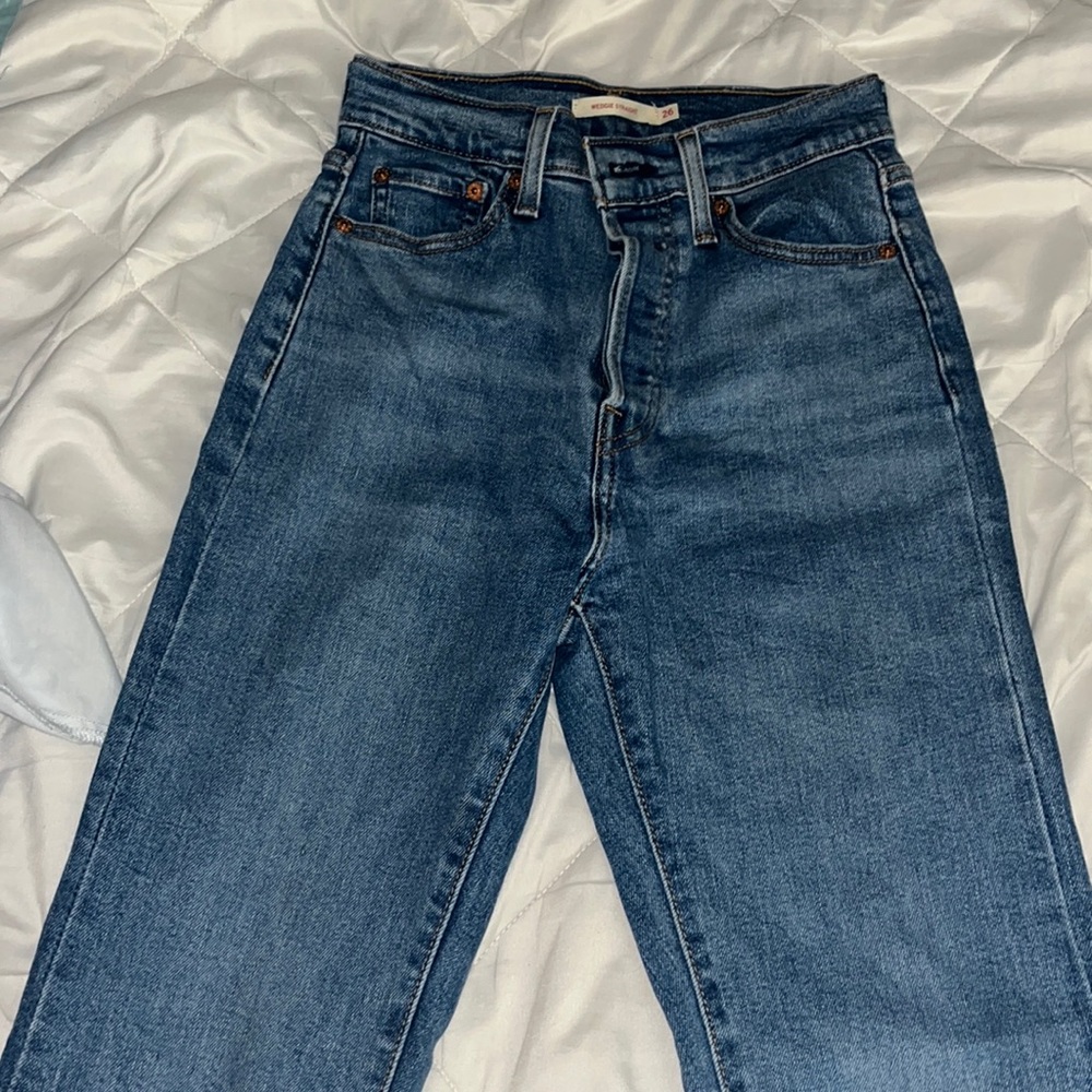 levi’s wedgie straight leg jeans- size 26
